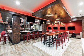 Lunch and dinner served - Holiday Inn Lubbock South by IHG (Lubbock)