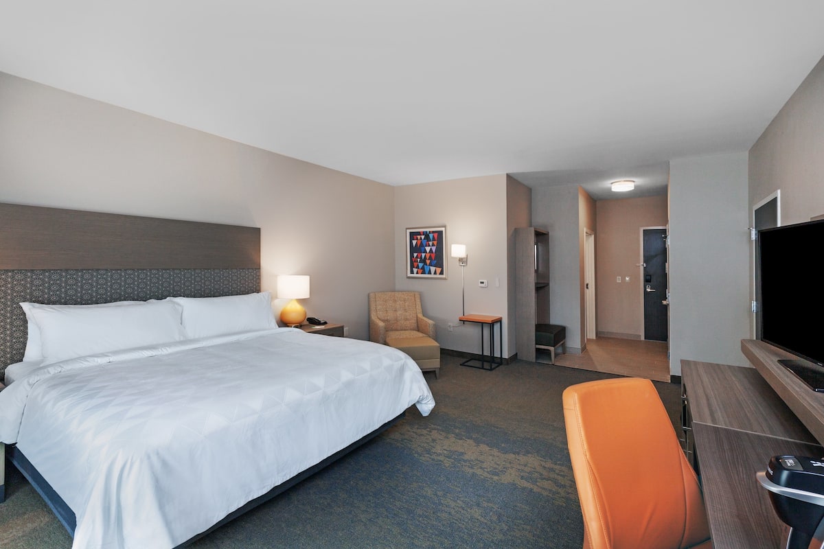 In-room safe, desk, blackout drapes, iron/ironing board