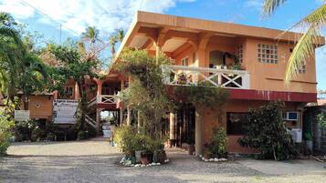 Majoituspaikan julkisivu