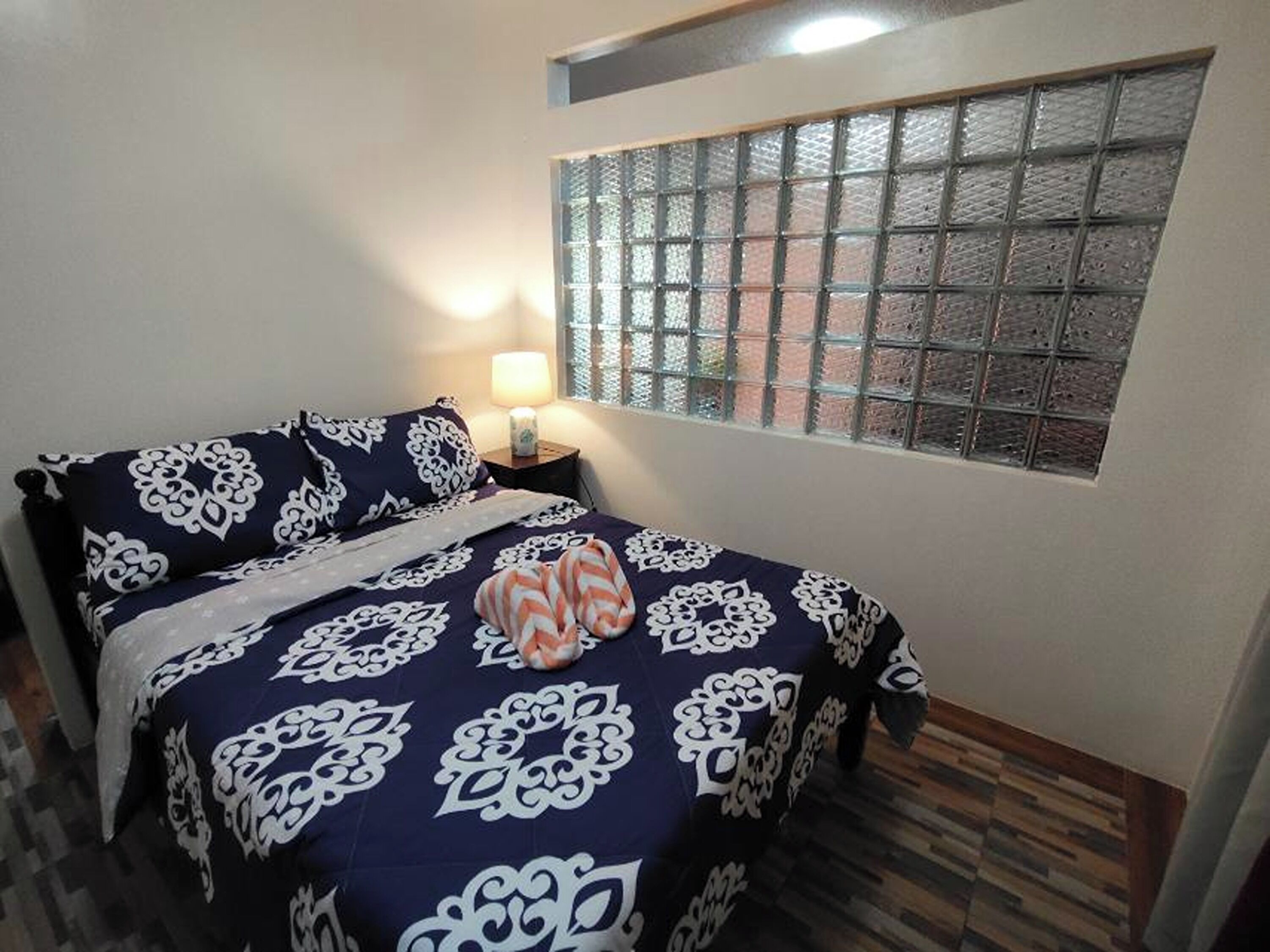 Riviera (Suite Couple Room) | Desk, bed sheets