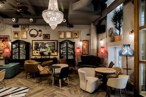 Bar (on property) - MYR Marqués House Hotel (Valencia)