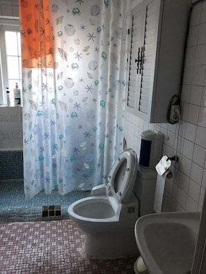 Phòng dành cho gia đình | Phòng tắm | Đồ dùng nhà tắm miễn phí, khăn tắm