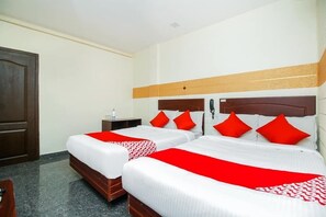 Family Premium Room | Premium bedding, desk, soundproofing, free WiFi - Hotel Boopathi (Madurai)