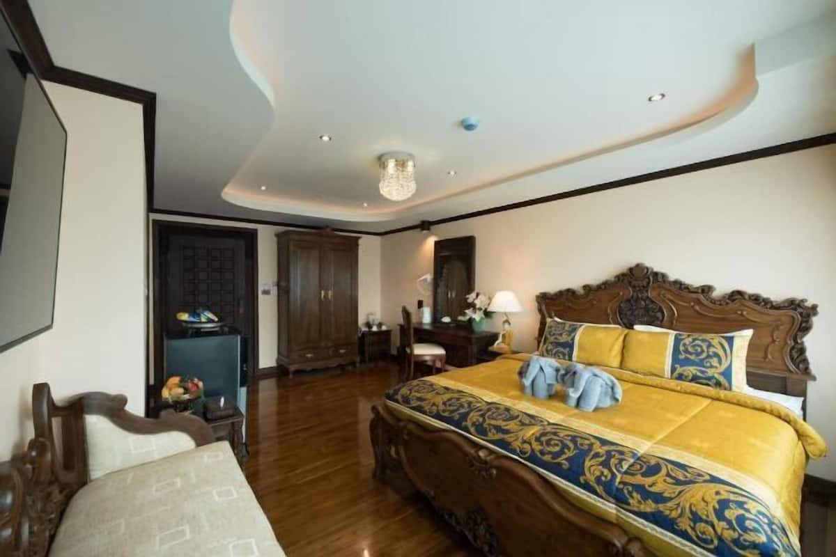 Ropa de cama de alta calidad, minibar, caja fuerte y cortinas opacas