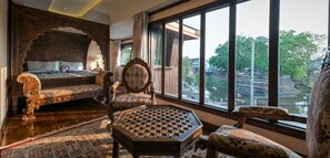 Thanyawintra Suite | Ropa de cama de alta calidad y minibar