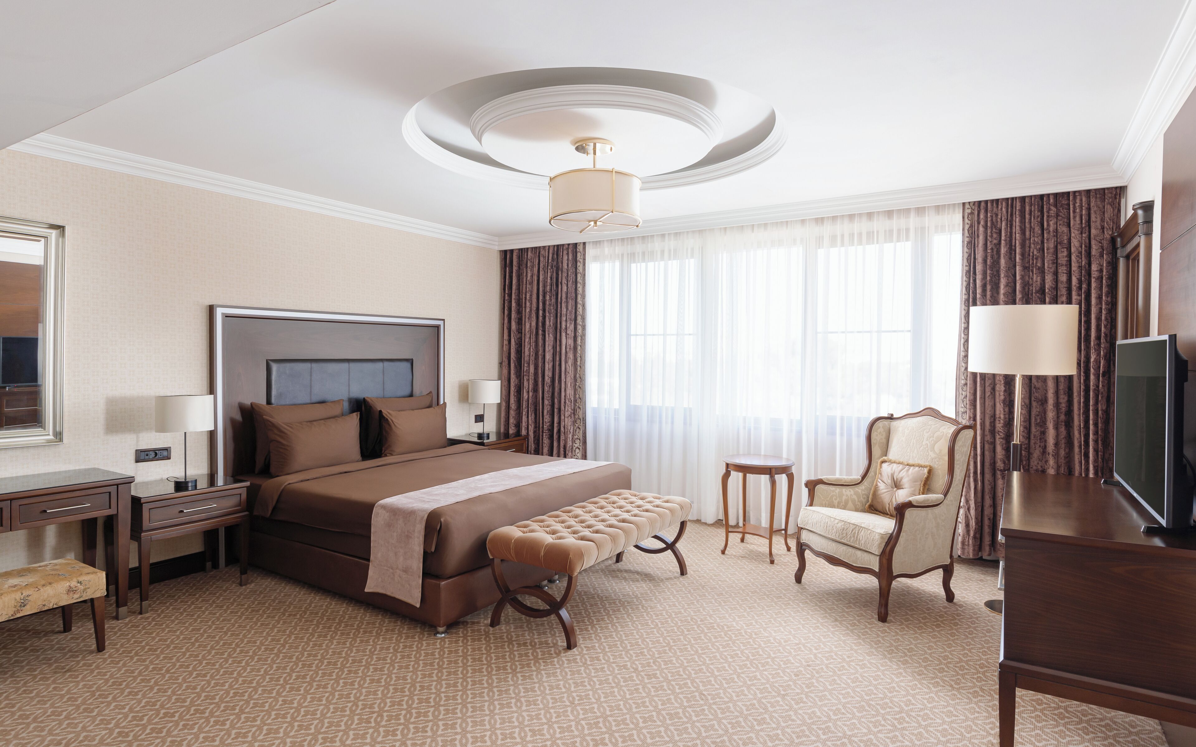 Habitació presidencial | Minibar, caixa forta a l'habitació i escriptori 