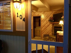 Classic-værelse - 1 kingsize-seng - ikke-ryger (104) | Gratis Wi-Fi, sengetøj