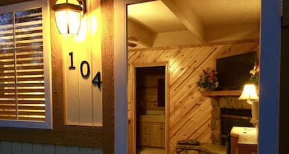 Giant Oaks Lodge