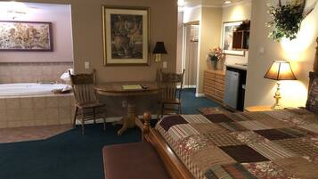 Comfort Room, Multiple Beds, Non Smoking (108/109) | Free WiFi, bed sheets