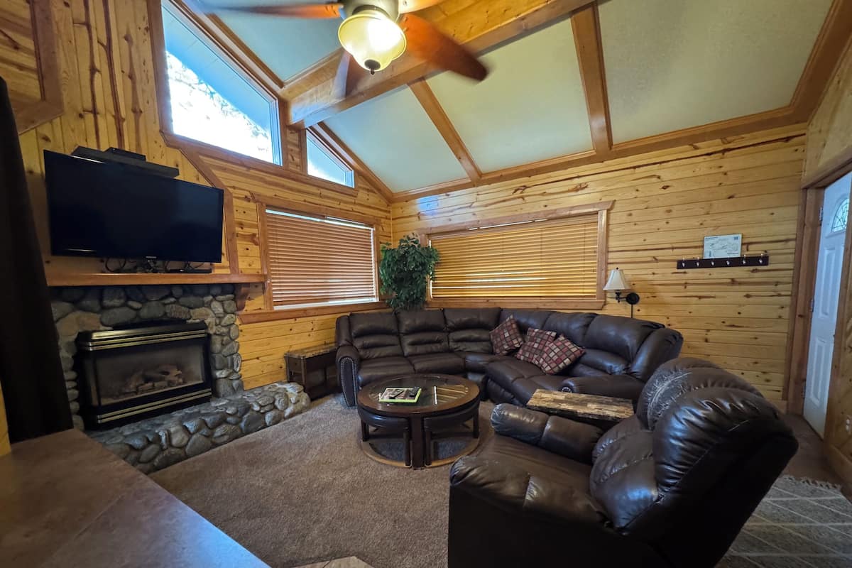 Family Cabin, Multiple Beds, Non Smoking (114) | Living area | Flat-screen TV