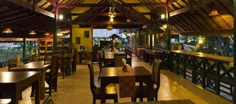 Country Lake Nature Lodge