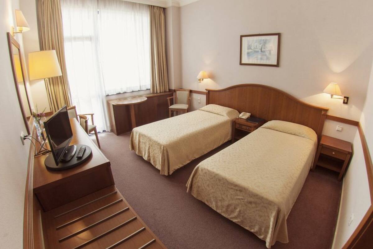 Soundproofing, cribs/infant beds, free WiFi