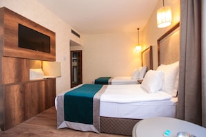 Standard-Zweibettzimmer | 1 Schlafzimmer, hochwertige Bettwaren, Daunenbettdecken, Minibar