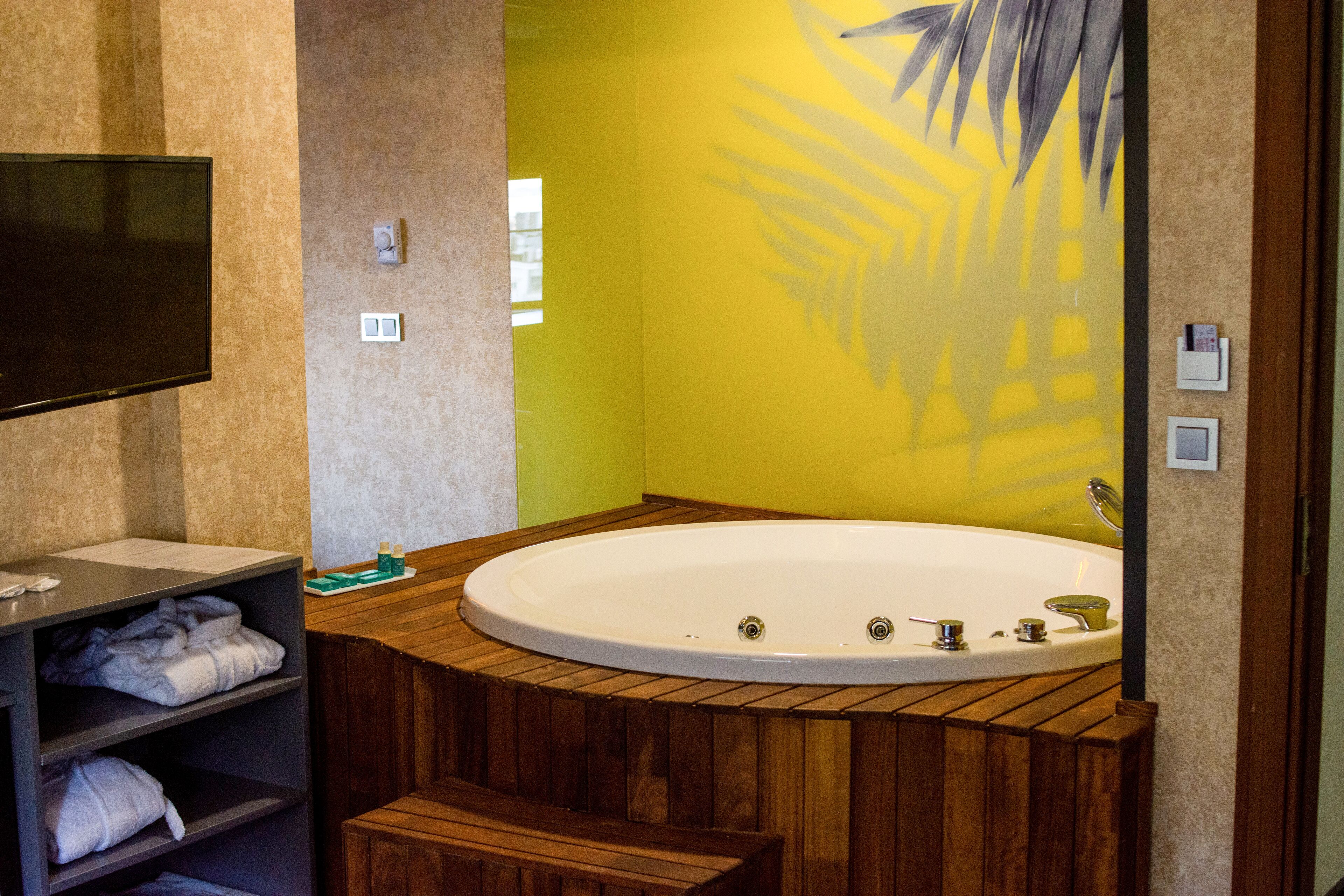 exclusive suite | bathroom | free toiletries, hair dryer, bathrobes, slippers