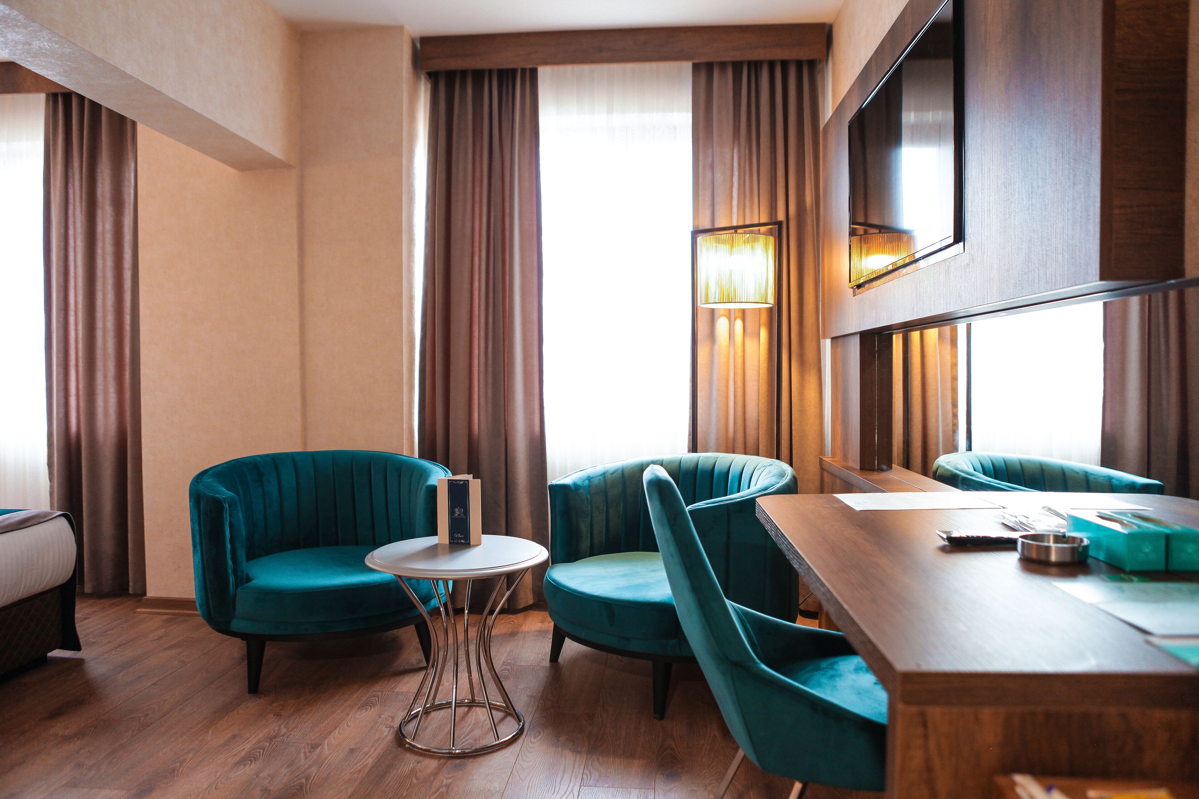 deluxe room | 1 bedroom, premium bedding, down duvets, minibar