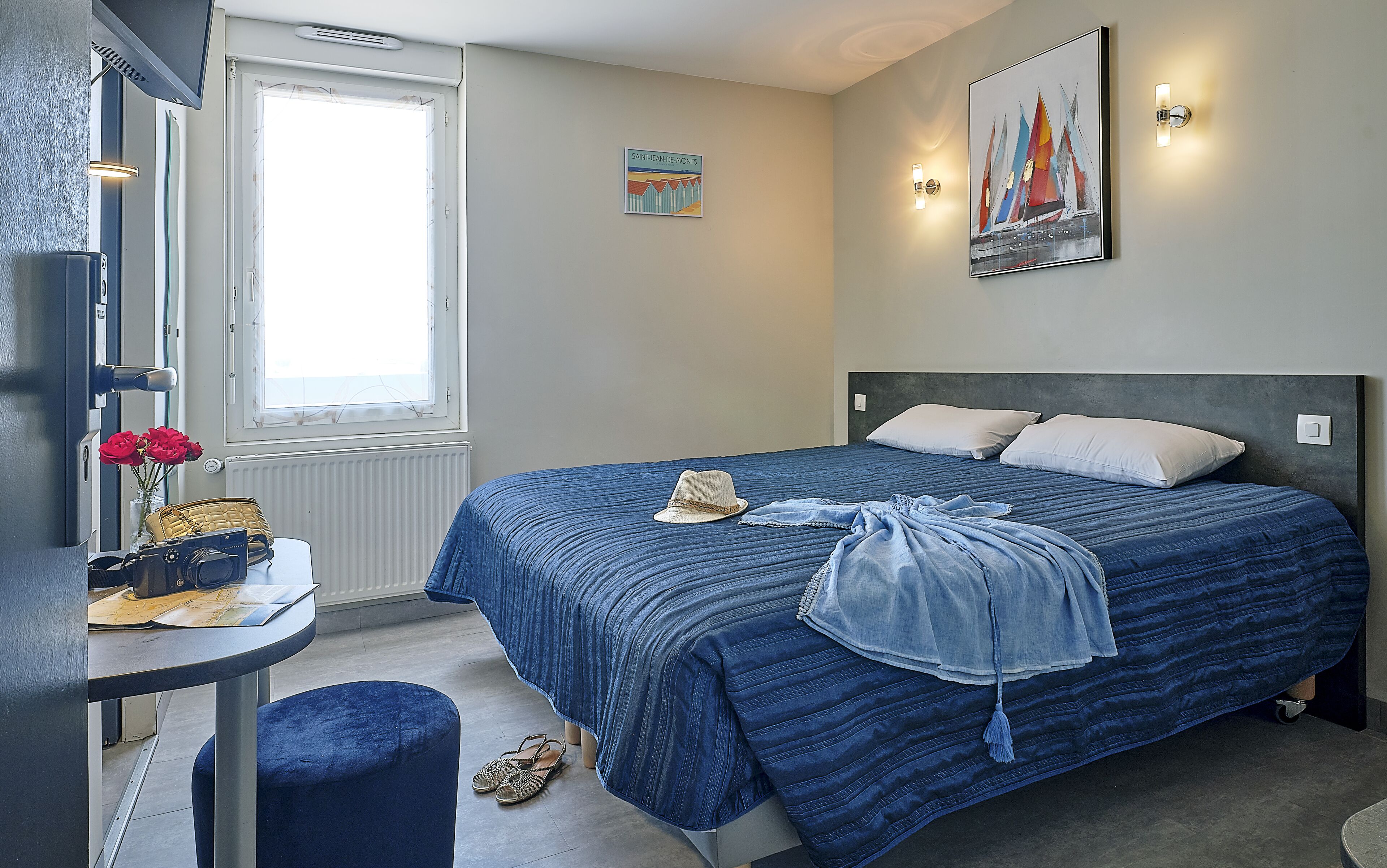 desk, laptop workspace, iron/ironing board, free wifi