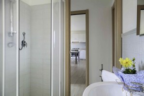 Comfort Apartment, 2 Bedrooms | Bathroom - Aria di Vacanza - Gelsi (Olbia)