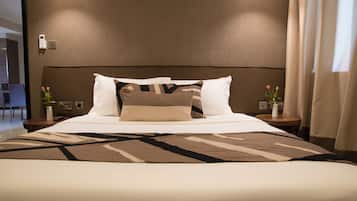 Two Bedroom Suite | 2 bedrooms, in-room safe, desk, laptop workspace