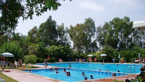 Seasonal outdoor pool - Villaggio Camping Portocorallo (Villaputzu)