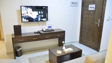 Ropa de cama de alta calidad y minibar