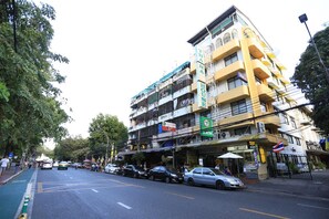 Exterior - Thara House (Bangkok)