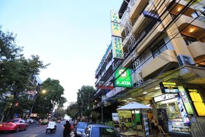 Exterior - Thara House (Bangkok)
