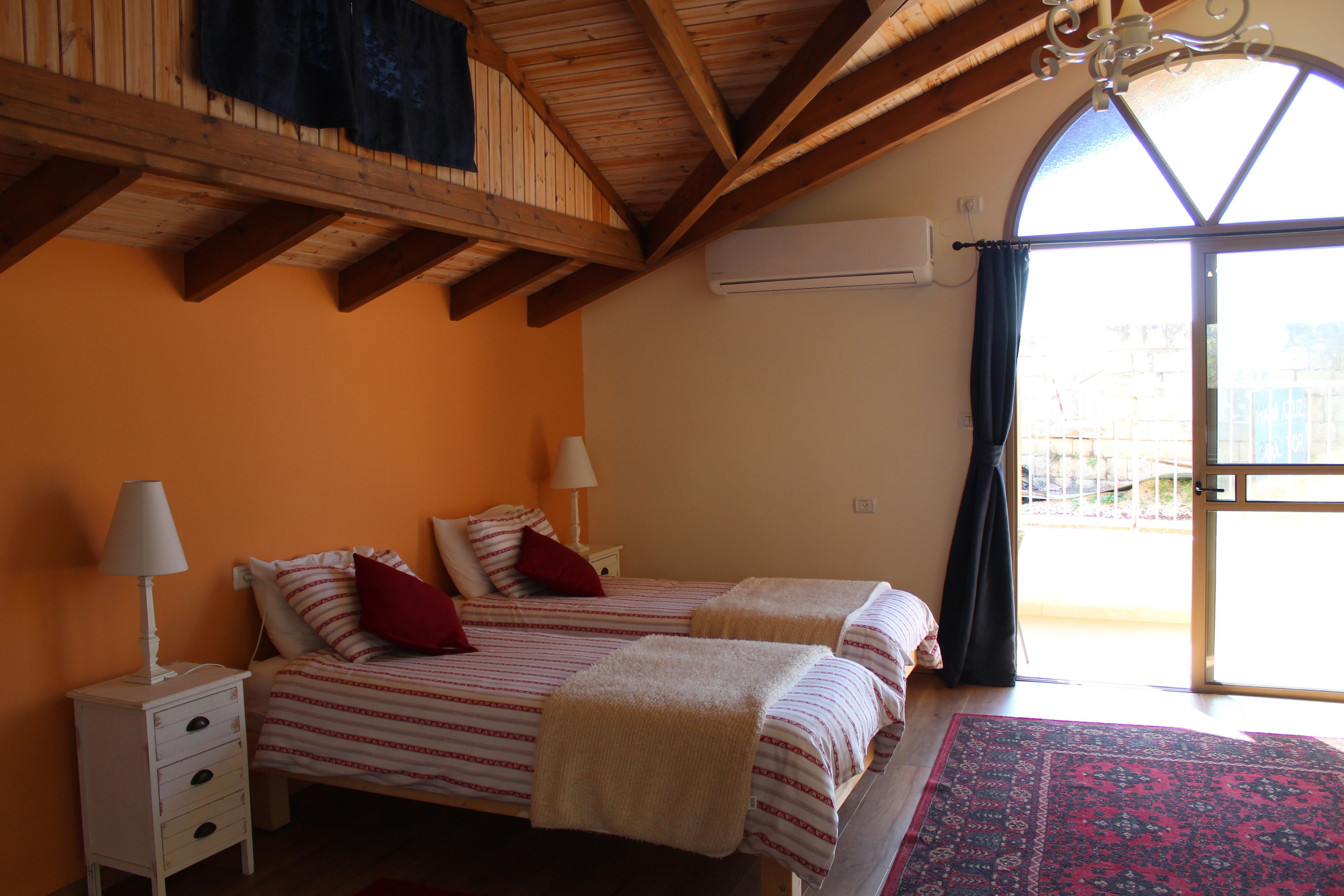 Comfort Studio Suite, Non Smoking, Mountain View | Desk, blackout drapes, soundproofing, iron/ironing board