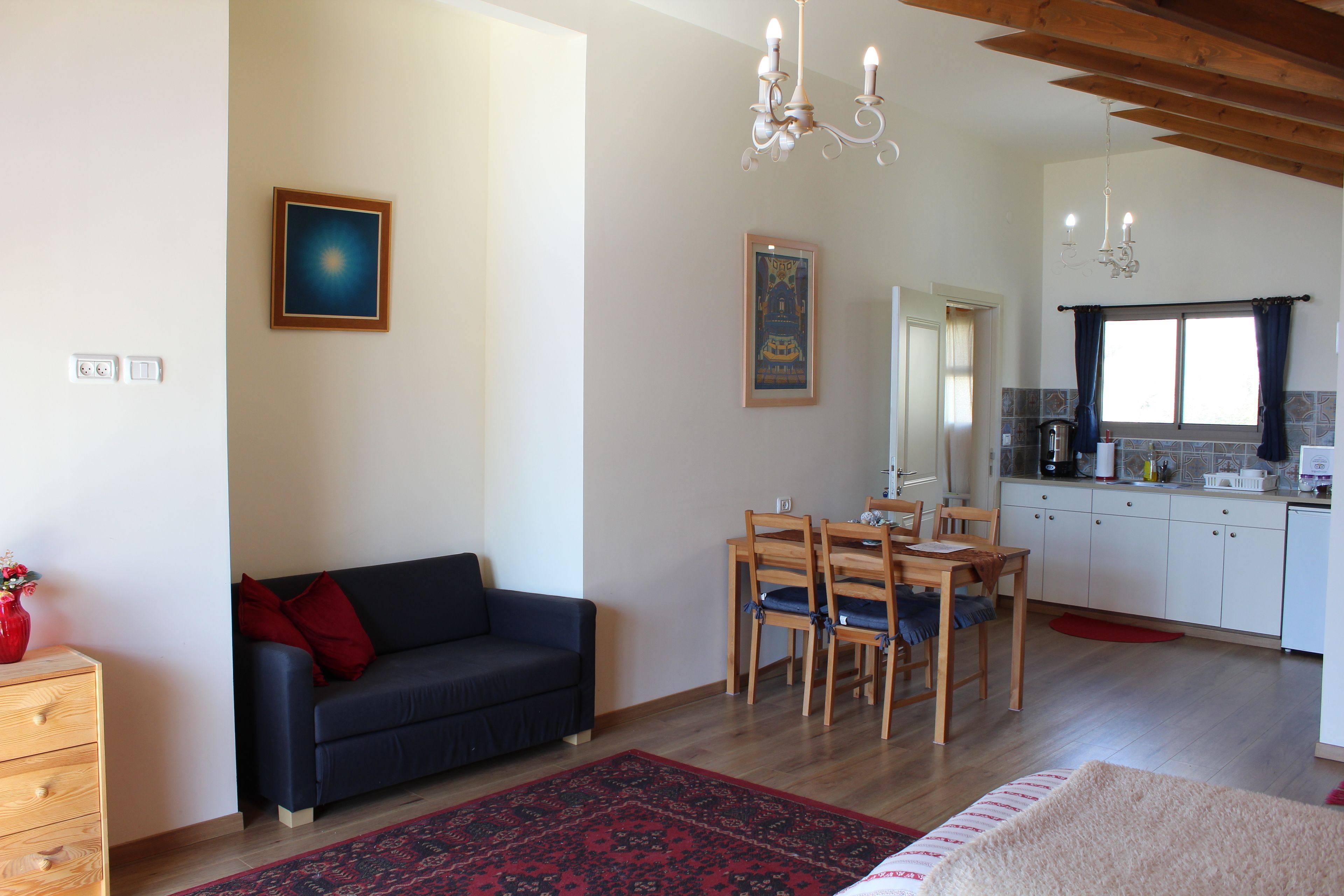 Comfort Studio Suite, Non Smoking, Mountain View | Private kitchenette | Fridge, microwave, stovetop, coffee/tea maker