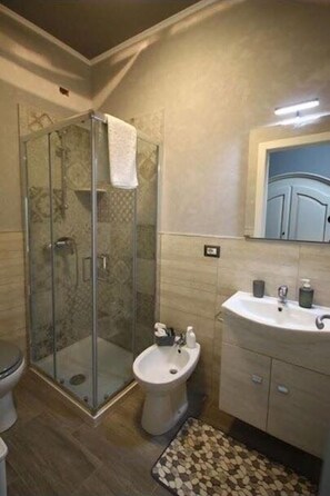 Bathroom - B&B Cavirani (Gallipoli)