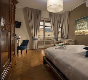 Junior Suite, 1 Bedroom, Terrace, Hill View | In-room safe, soundproofing, free WiFi, bed sheets - Attico 195 (Salerno)