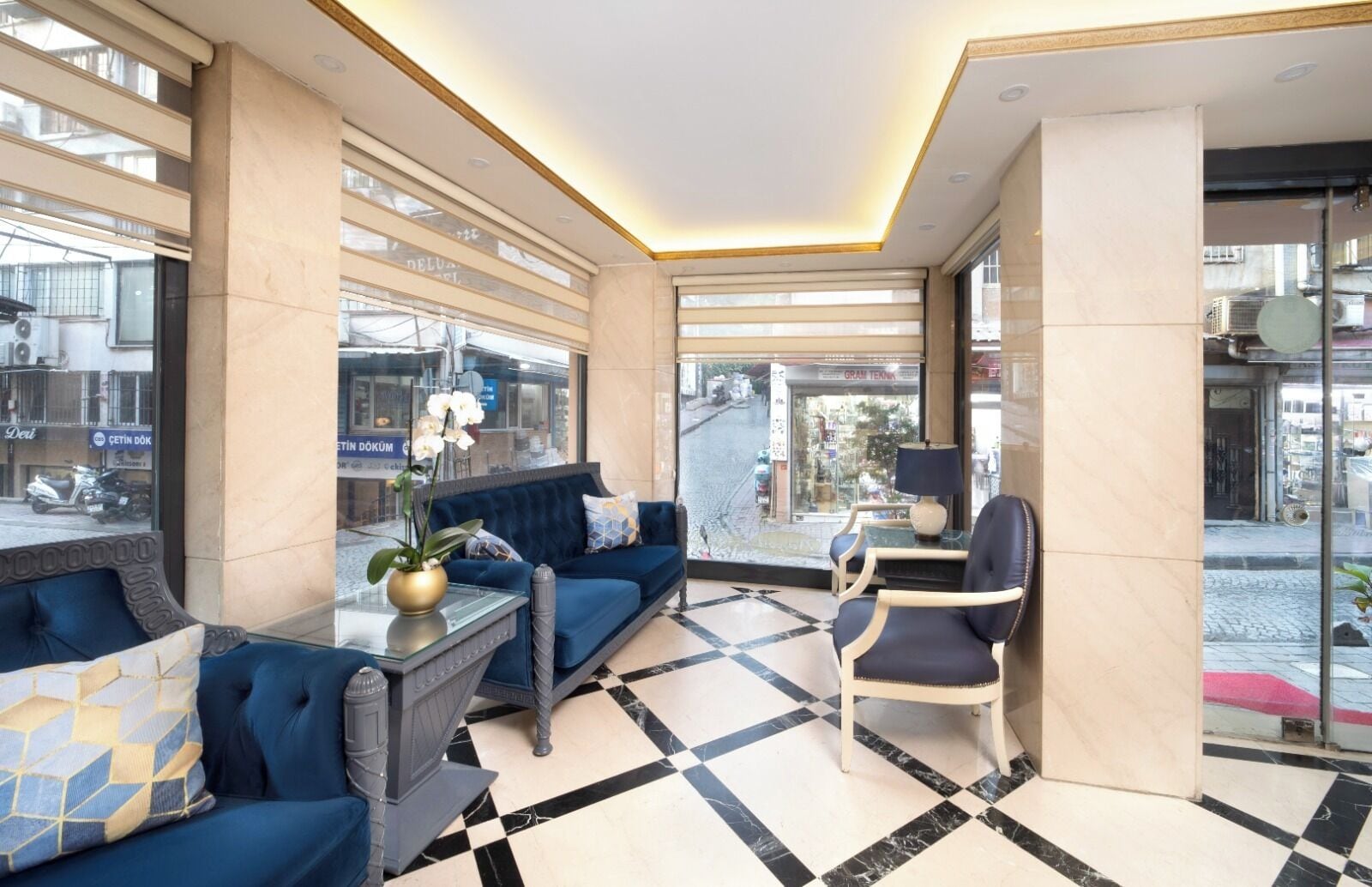 Photo - Deluxe Newport Hotel - Old City