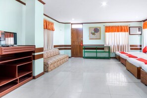 Suíte família | Roupas de cama premium, cofres nos quartos, escrivaninha