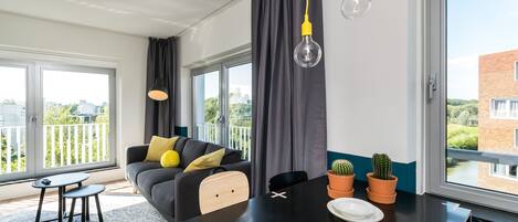 Studio Suite Superior | Makan di kamar