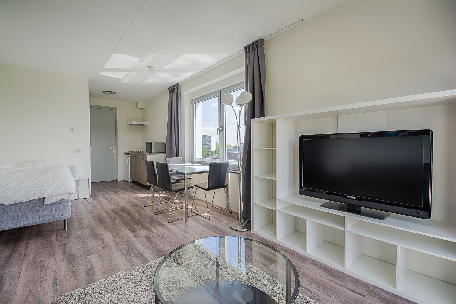 Deluxe Studio Suite | Desk, iron/ironing board, free cribs/infant beds, free WiFi