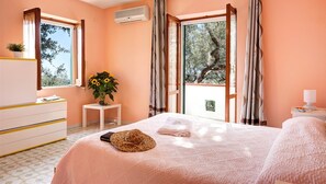 Villa, 3 Bedrooms | 3 bedrooms, iron/ironing board, cots/infant beds, free WiFi - Casa Maradona (Massa Lubrense)