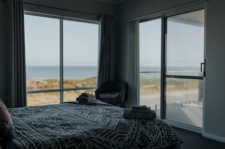 Panoramic Apartment, Balcony, Ocean View | Extra beds. Beach House at SeaScapes