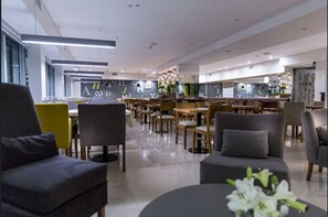 Frokost, lunsj og middag serveres
