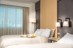 Premium bedding, down duvets, pillow-top beds, minibar - Howard Johnson Plaza by Wyndham Buenos Aires (Buenos Aires)