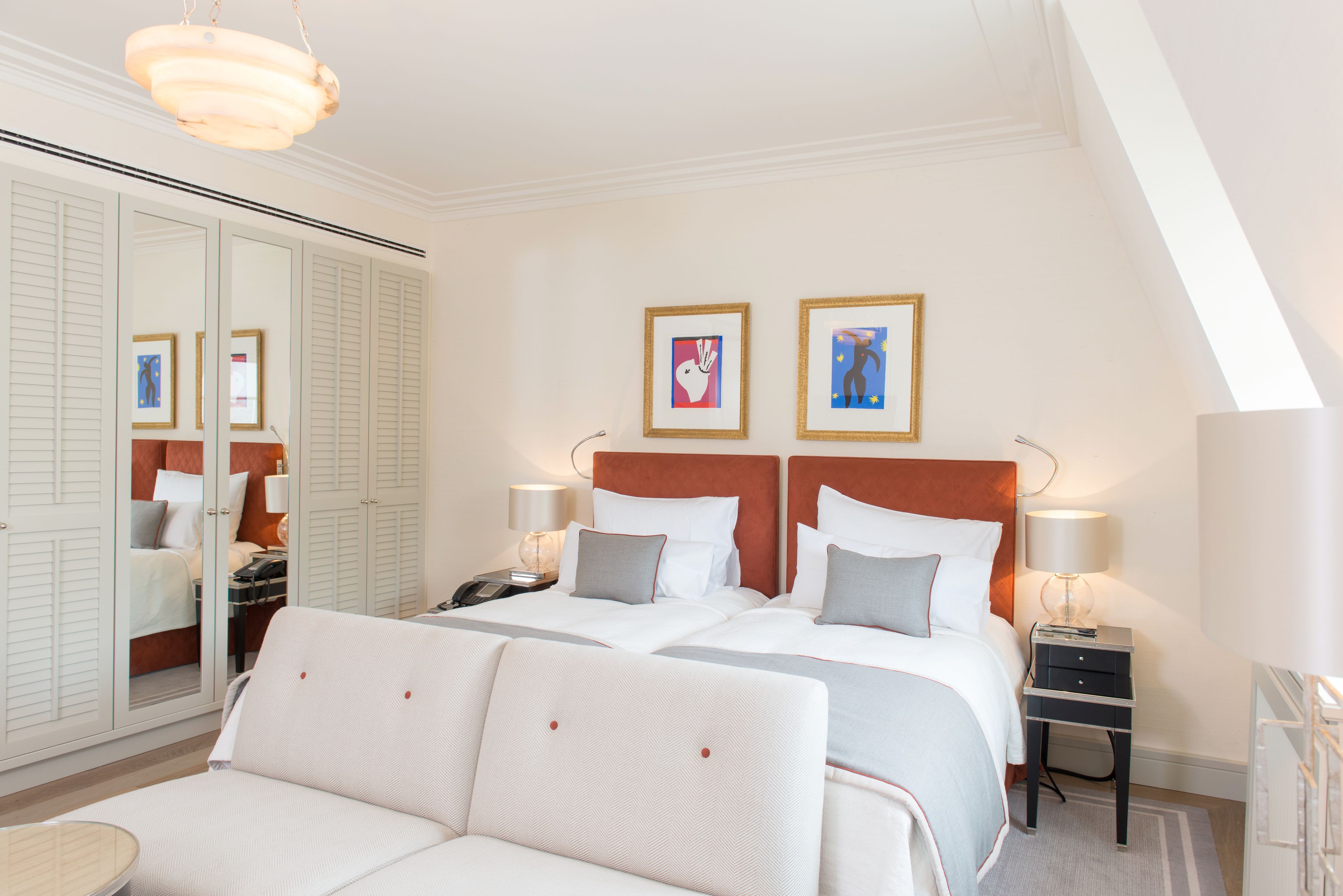 1 bedroom, premium bedding, free minibar items, in-room safe