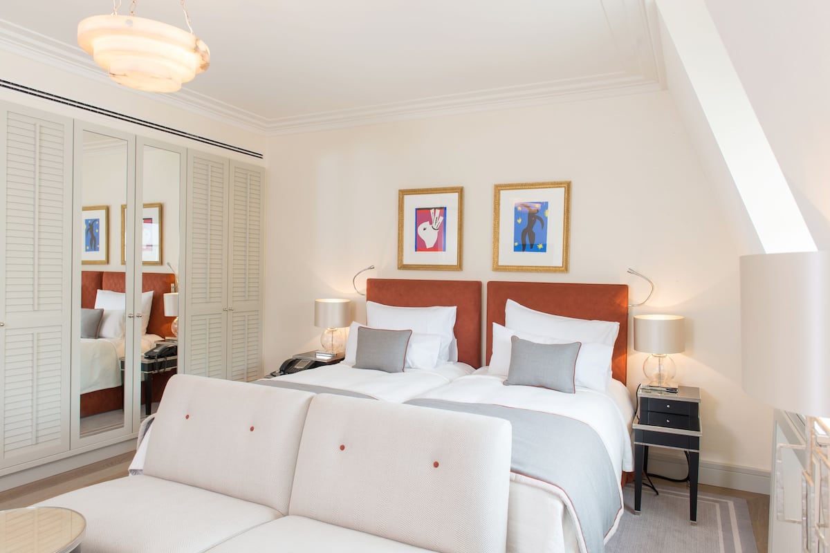 1 bedroom, premium bedding, free minibar items, in-room safe