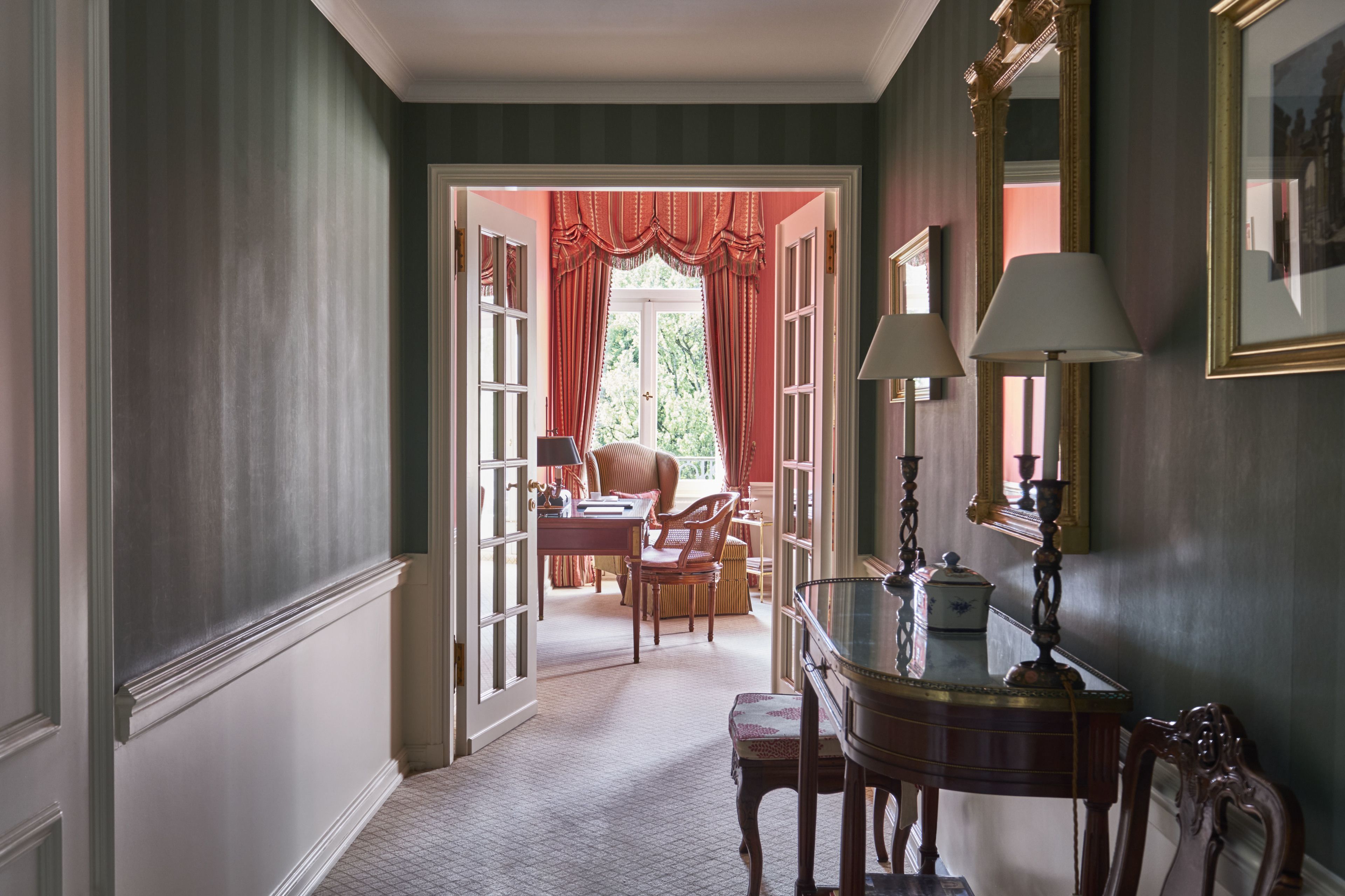 superior suite, 1 bedroom | 1 bedroom, premium bedding, free minibar items, in-room safe