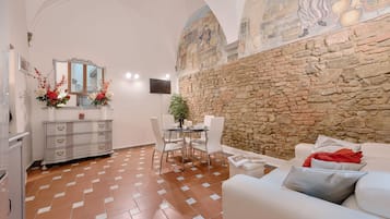 Comfort House, 3 Bedrooms | Living area | Flat-screen TV