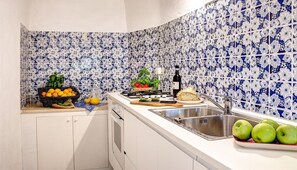 Appartamento, 2 camere da letto | Cucina privata | Frigorifero con congelatore, piano cottura, macchina per tè/caffè