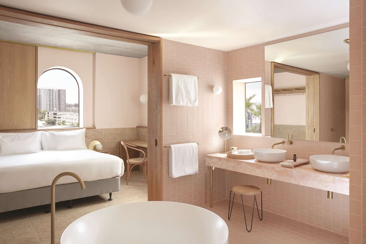 1 bedroom, premium bedding, pillow-top beds, in-room safe