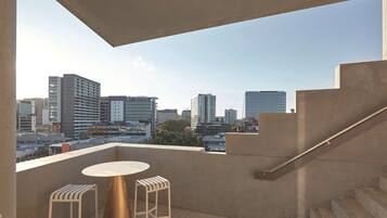 1 bedroom, premium bedding, pillow-top beds, in-room safe