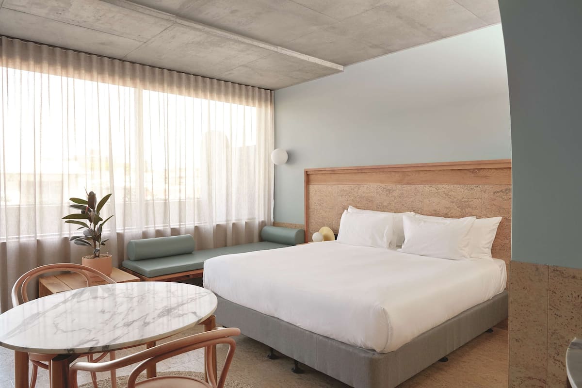 1 bedroom, premium bedding, pillow-top beds, in-room safe