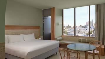 Quarto, 1 cama King, vista para a cidade | Vista do quarto