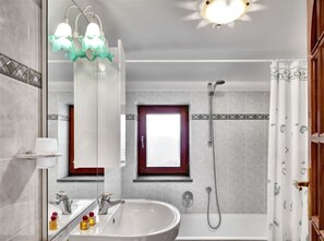 Bathroom - Il Frantoio (Massa Lubrense)