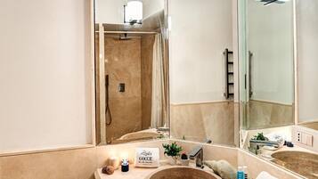 Villa, 2 Bedrooms, Non Smoking, Sea View | Bathroom sink