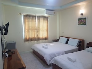 Habitación triple | Escritorio, camas extra y wifi gratis